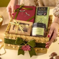 Send Love Signal Happy Couples Snacks Basket to Pakistan