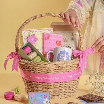 Send Full of Love Sweet Treats Gift Basket for MoM in Karachi, Pakistan